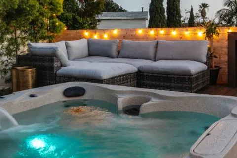 Traditional acrylic hot tubs